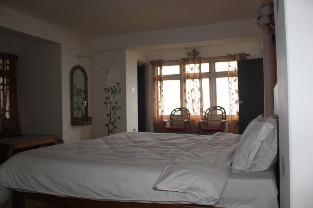 The Ace Pine Valley Hotel Pelling Buitenkant foto