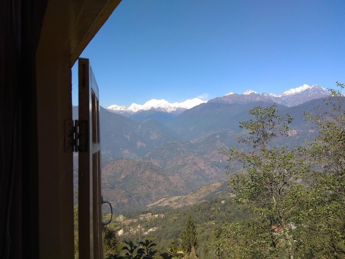 The Ace Pine Valley Hotel Pelling Buitenkant foto
