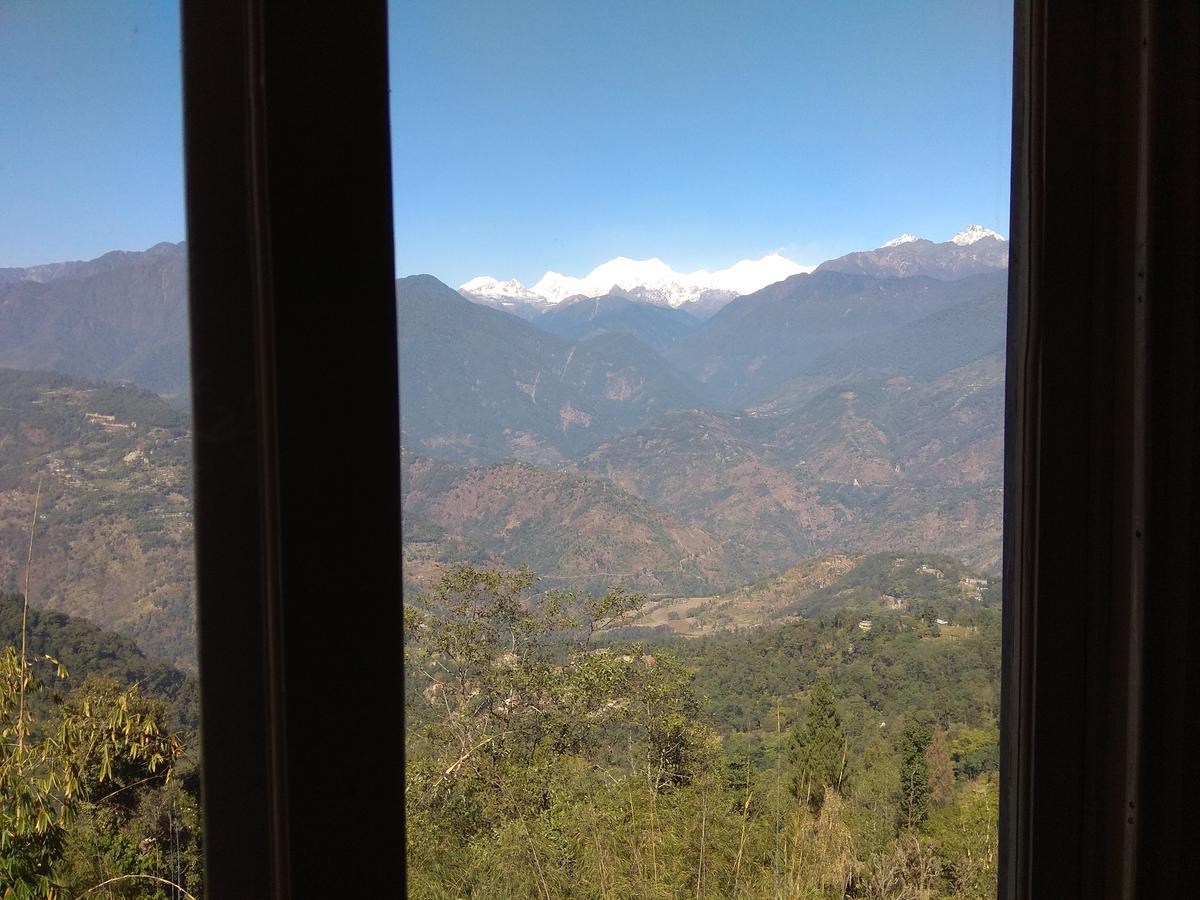 The Ace Pine Valley Hotel Pelling Buitenkant foto
