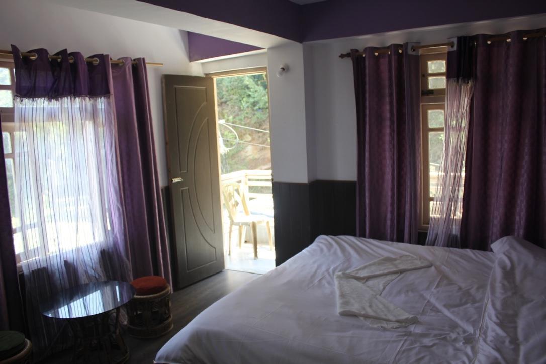 The Ace Pine Valley Hotel Pelling Buitenkant foto