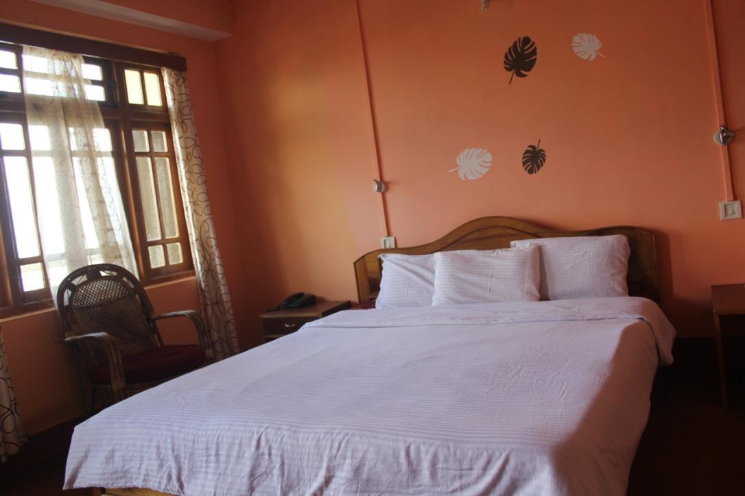 The Ace Pine Valley Hotel Pelling Buitenkant foto