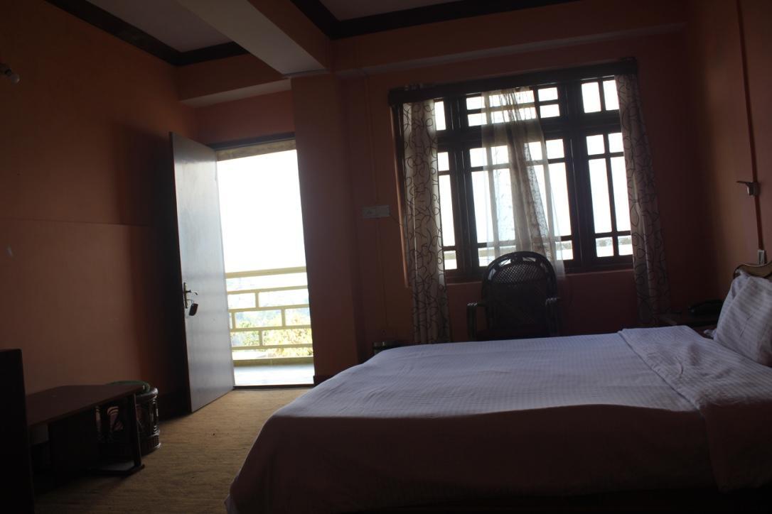 The Ace Pine Valley Hotel Pelling Buitenkant foto