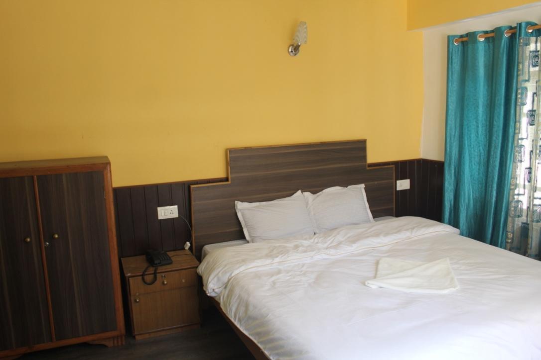 The Ace Pine Valley Hotel Pelling Buitenkant foto